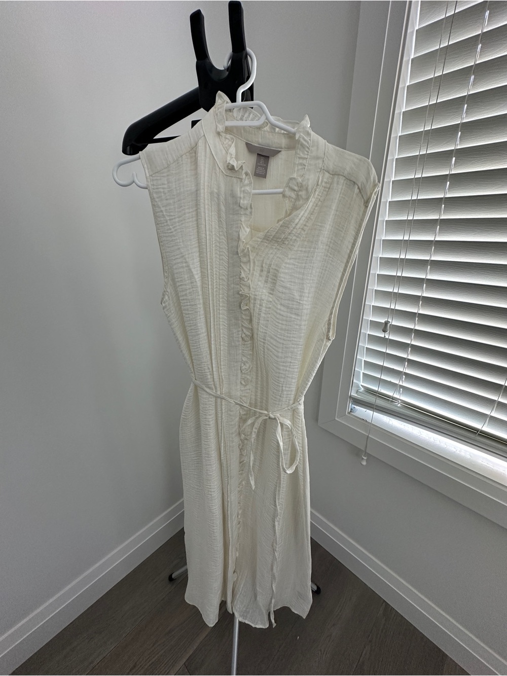 H&M White Ruffle Belted long Dress Size L